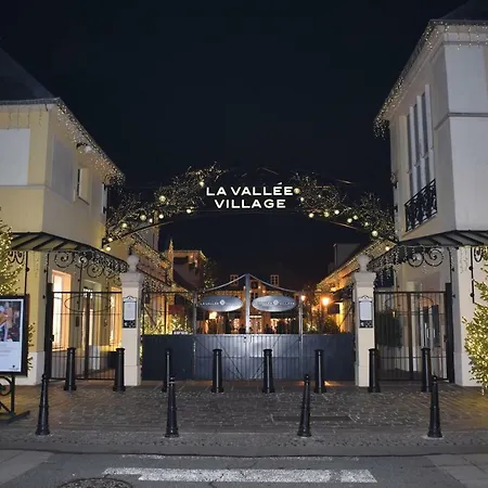 Duplex A 1 Kilometre De Disneyland Paris 公寓 *